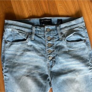Lucky Brand light wash blue ankle jeans with frayed edge finish. Size 4, 27.